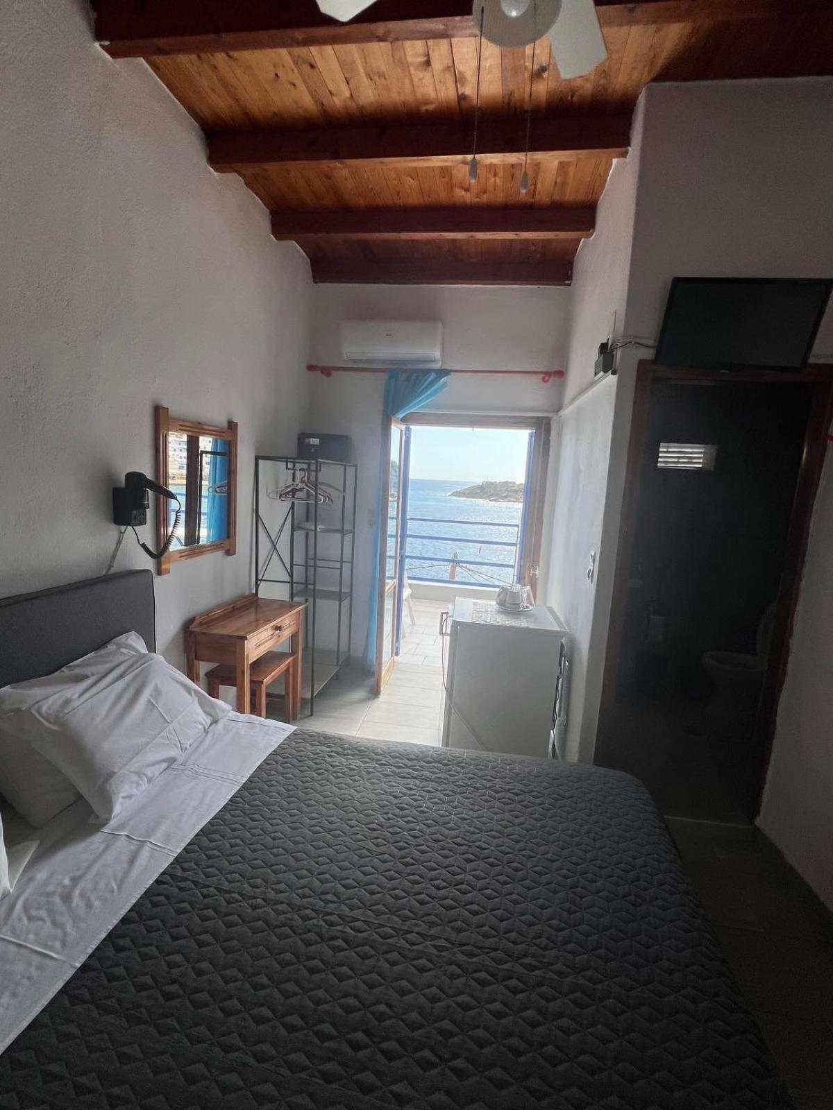 Scirocco Rooms Loutró Extérieur photo