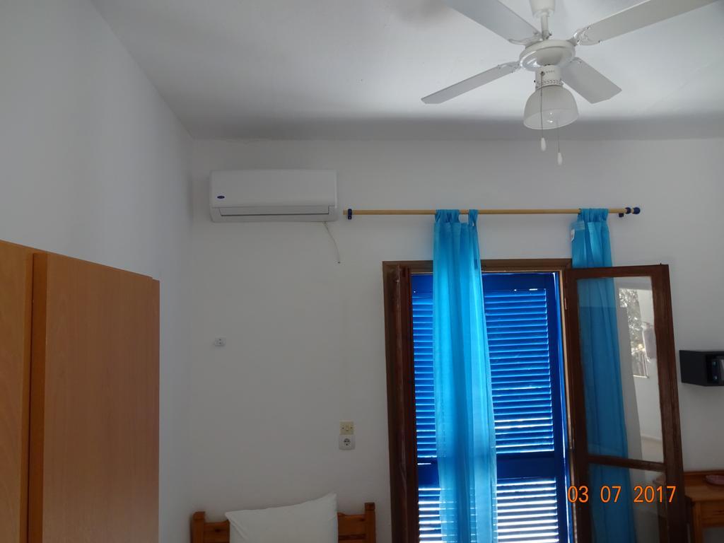 Scirocco Rooms Loutró Extérieur photo